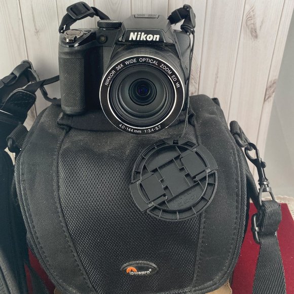 Nikon CoolPix P500 Digital Camera - Picture 1 of 5